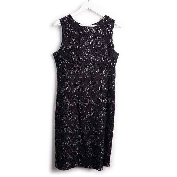 Tahari Dresses & Skirts - TAHARI navy blue sleeveless textured sheath dress with silver accents si…